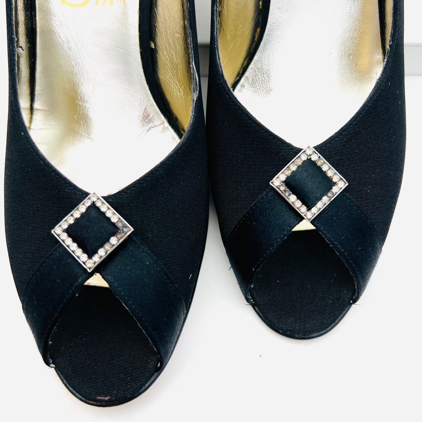 Salvatore Ferragamo - Ambra Sling Back Shoes